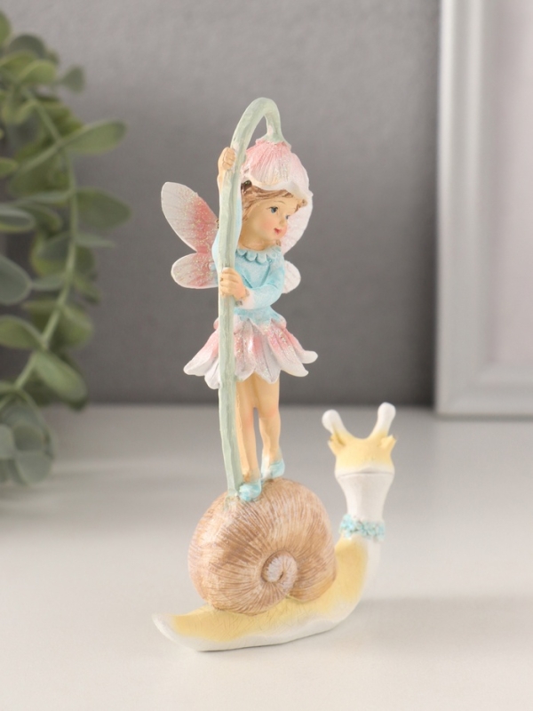 Сувенир полистоун "Девочка-фея на улитке с колокольчиком" 8х3,5х13,5 см