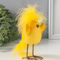 Сувенир полистоун "Цыплёнок с хохолком, с цветочком" 6,5х5х11,5 см