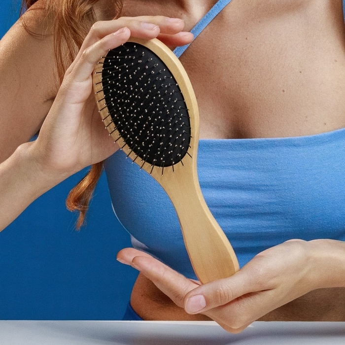 Расчёска массажная &laquo;Натурель&raquo;, 8,2 &times; 23,3 см, цвет &laquo;светлое дерево&raquo;/чёрный