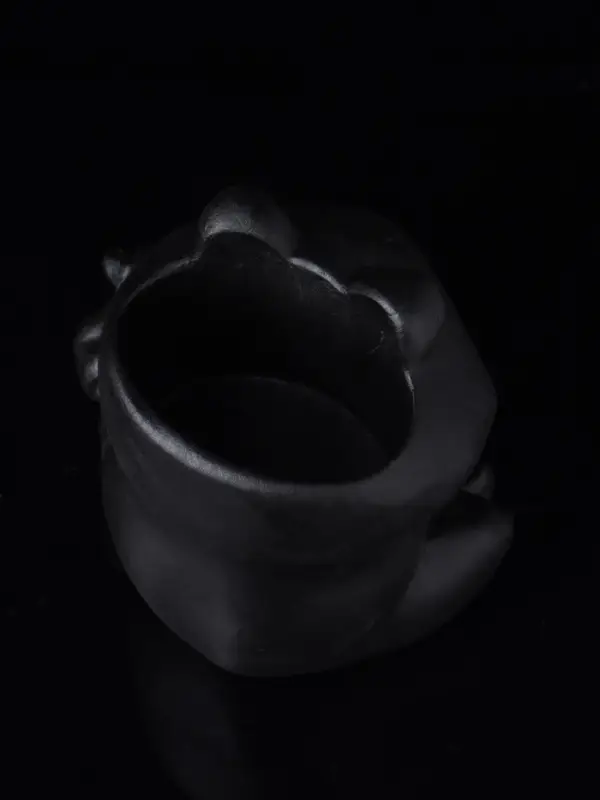 Кашпо "Лягушка с лягушонком" 10х10 см, чёрный