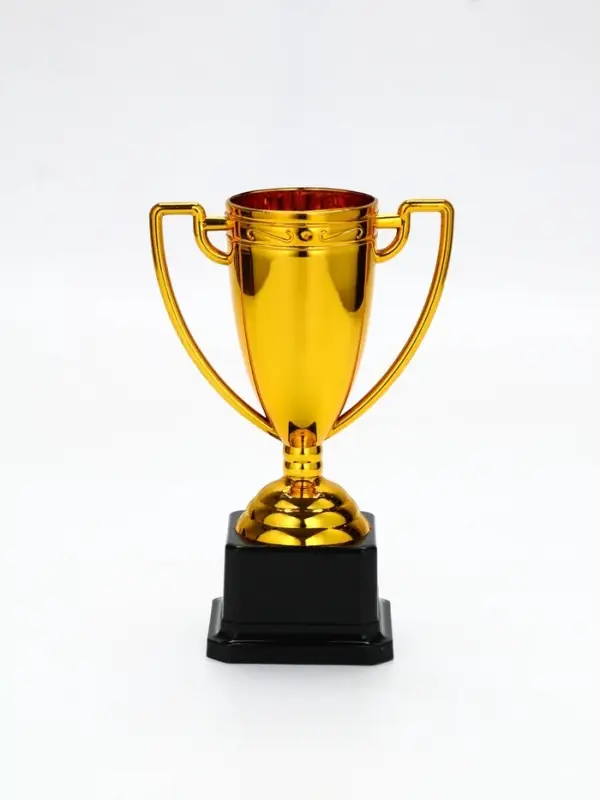 Кубок 093, наградная фигура, золото, подставка пластик ЧЕРНАЯ, 18,2 х 12 х 7,5 см Кубок 093, наградная фигура, золото, подставка пластик ЧЕРНАЯ, 18,2 х 12 х 7,5 см