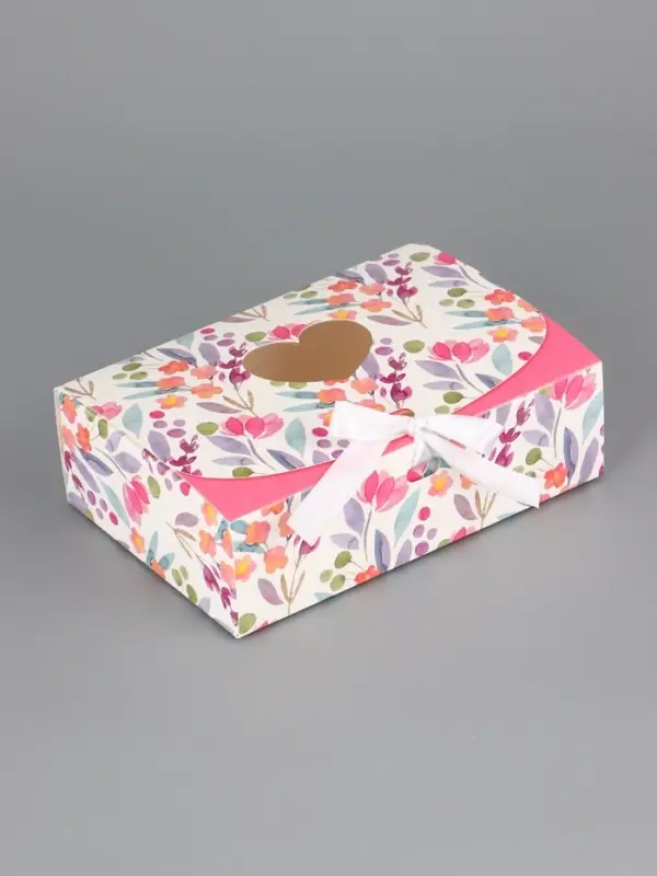 Подарочная коробка сборная с окном «Розовые цветы», 16.5×11, 5×5 см