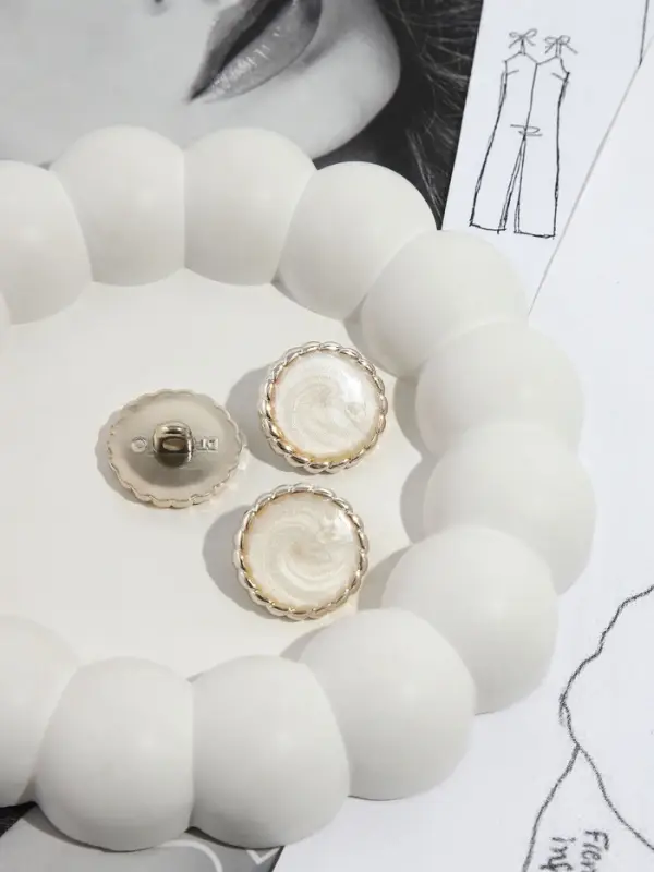 Набор пуговиц на ножке, d=21.5 мм, 5 шт., цвет белый/золотой