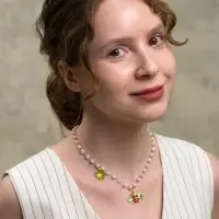 Колье на жемчужной дорожке &laquo;Пчёлка&raquo;, цветная в золоте, 40 см