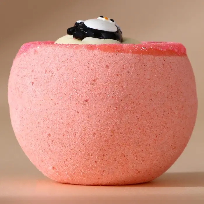 Бомбочка с игрушкой ЧИСТОЕ СЧАСТЬЕ &laquo;Пингвин&raquo;, 130 г, Новый Год