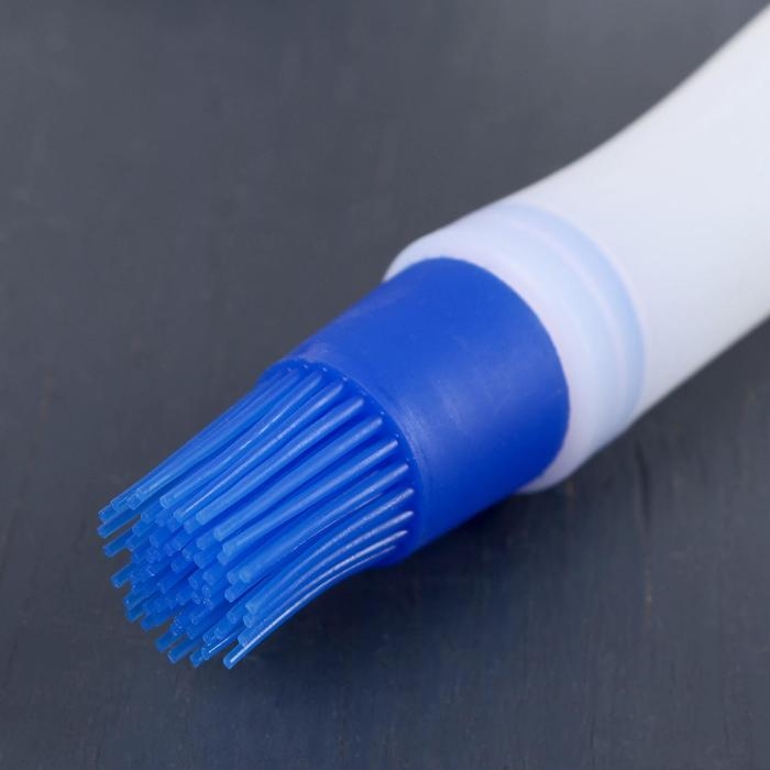 Кисть с резервуаром для масла и присоской Доляна «Фобос», силикон, 17 см, цвет МИКС Кисть с резервуаром для масла и присоской Доляна «Фобос», силикон, 17 см, цвет МИКС