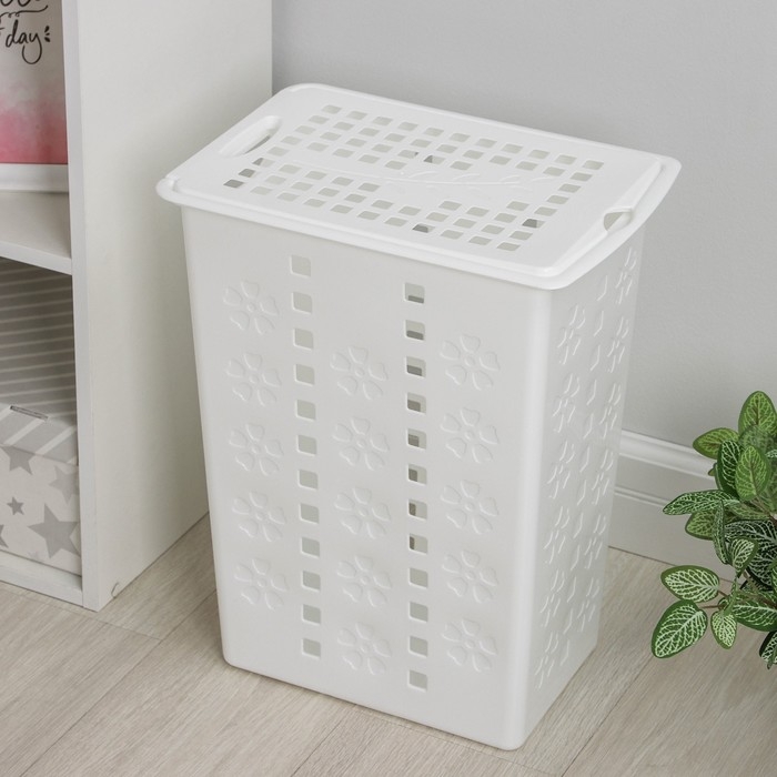Корзина бельевая с крышкой «Виолетта», 30 л, 36×26,5×47,5 см, цвет белый Корзина бельевая с крышкой «Виолетта», 30 л, 36×26,5×47,5 см, цвет белый