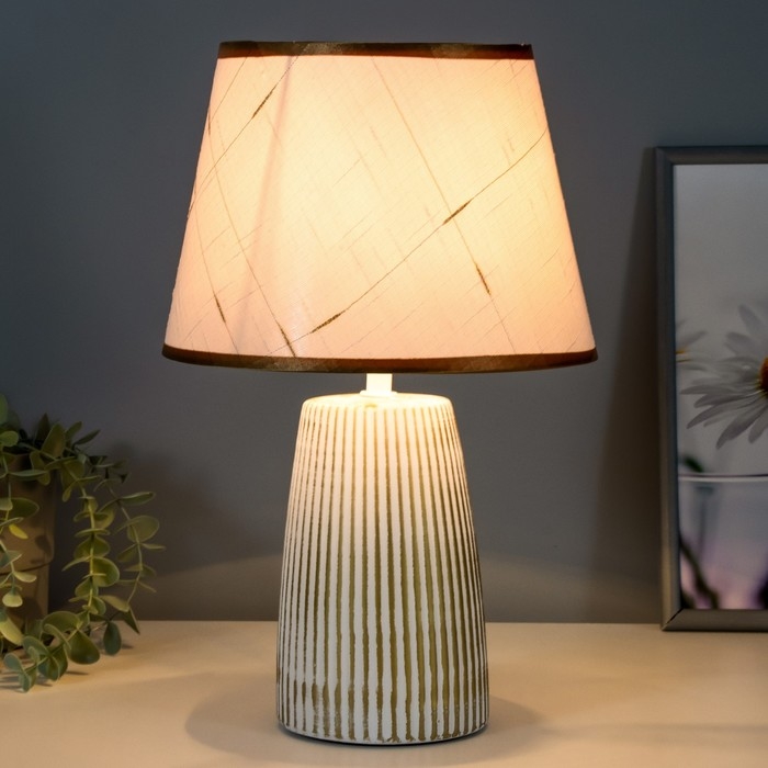 Светильник Светильник "Джолани" E14 40Вт белый с золотой патиной 23х23х36,5 см RISALUX