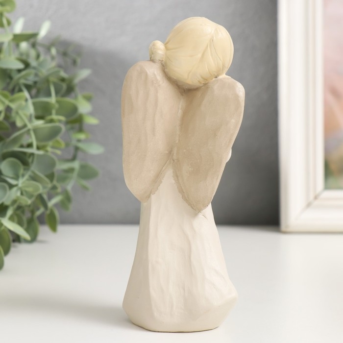 Сувенир полистоун "Ангел-девочка с двумя шишечками, с букетом/сердцем" МИКС 15х5,8х5,,4 см