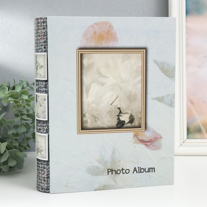 Фотоальбом на 200 фото 10х15 см Фотоальбом на 200 фото 10х15 см "Белые хризантемы" МИКС 26х20,5х5,7 см