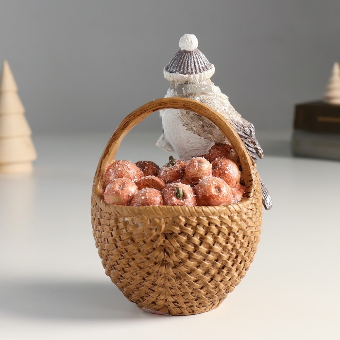 Копилка полистоун  Копилка полистоун "Воробышек в шарфе и шапке, на корзине с яблоками" 11х10,5х15,5 см