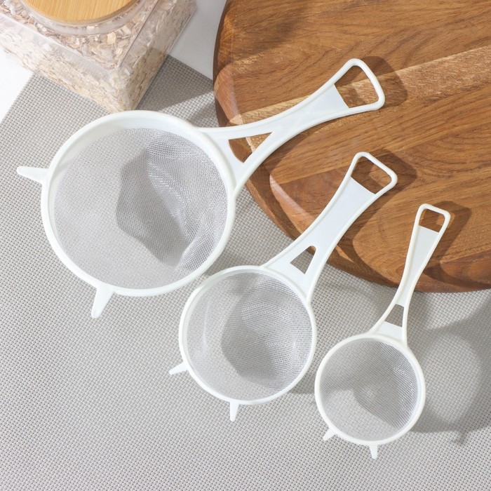 Набор сит Доляна, 3 шт, d=6,5/8/11,5 см, цвет МИКС Набор сит Доляна, 3 шт, d=6,5/8/11,5 см, цвет МИКС