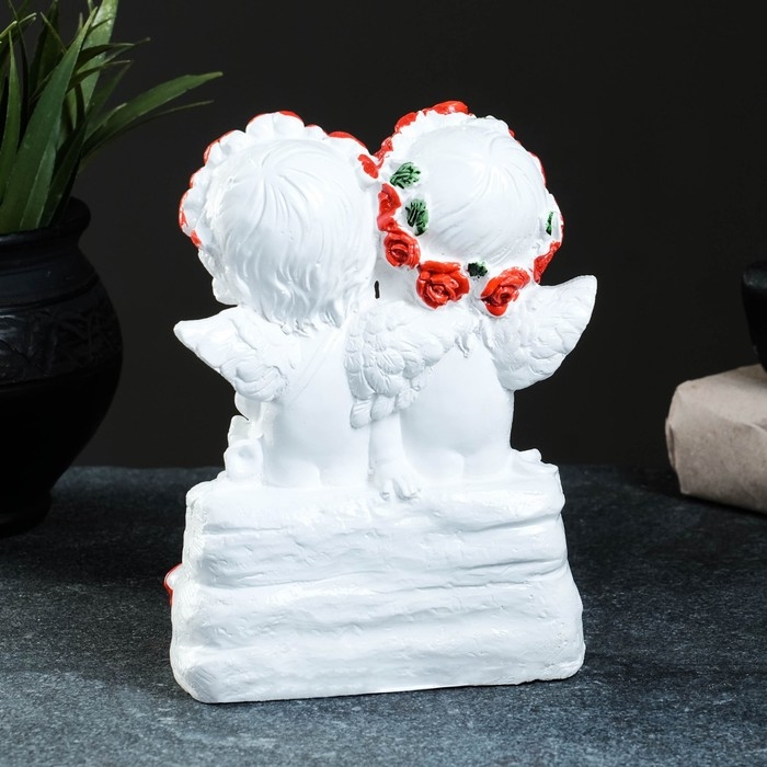 Фигура  Фигура "Ангел с сердцем на замочке" 15х11см