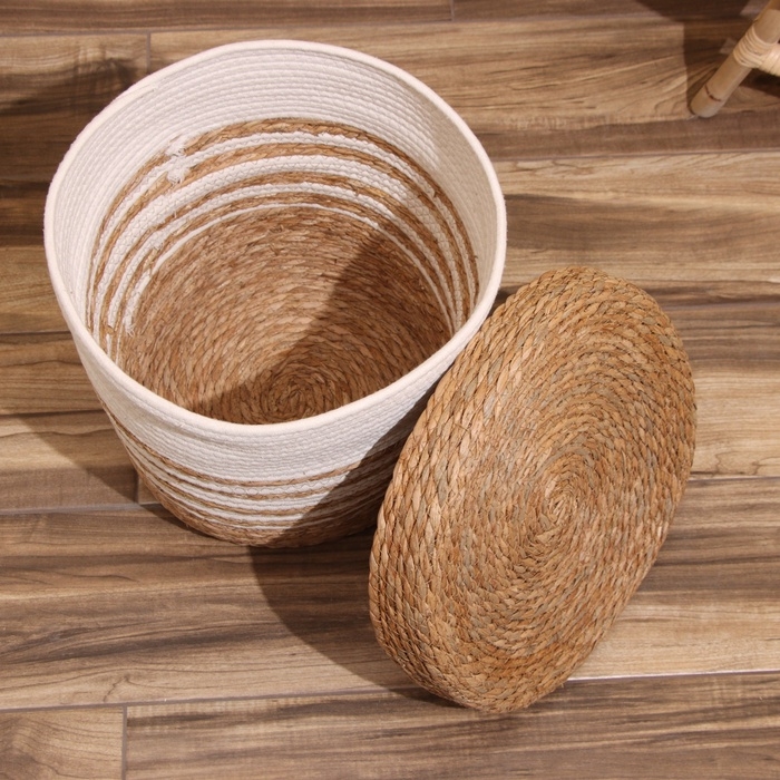 Набор плетёных корзин с крышкой, 3 шт, 36х36х37 см Набор плетёных корзин с крышкой, 3 шт, 36х36х37 см