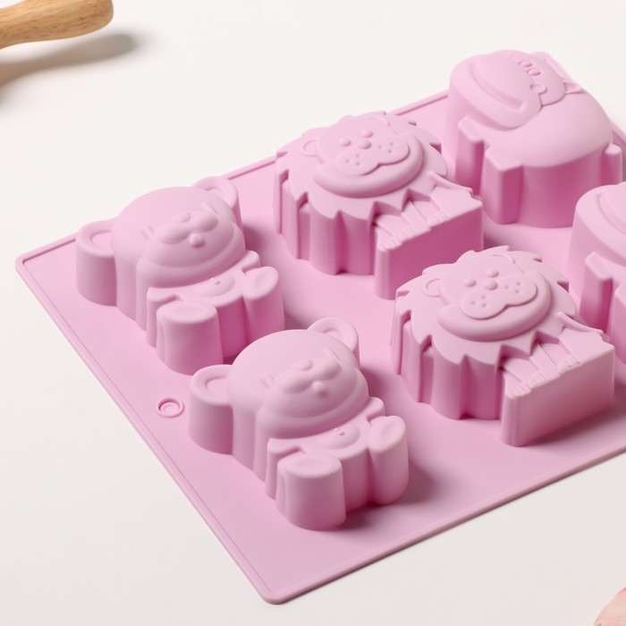 Форма для выпечки Доляна &laquo;Животные&raquo;, силикон, 24&times;20 см, 6 ячеек (6,5&times;4,5 см), цвет МИКС