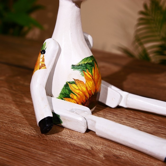 Сувенир  Сувенир "Коровка" висячие лапки, дерево 30 см