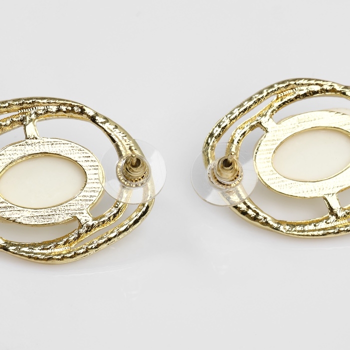 Серьги с жемчугом Серьги с жемчугом "Абстракция" желание, цвет белый в золоте, камень форма и цвет МИКС