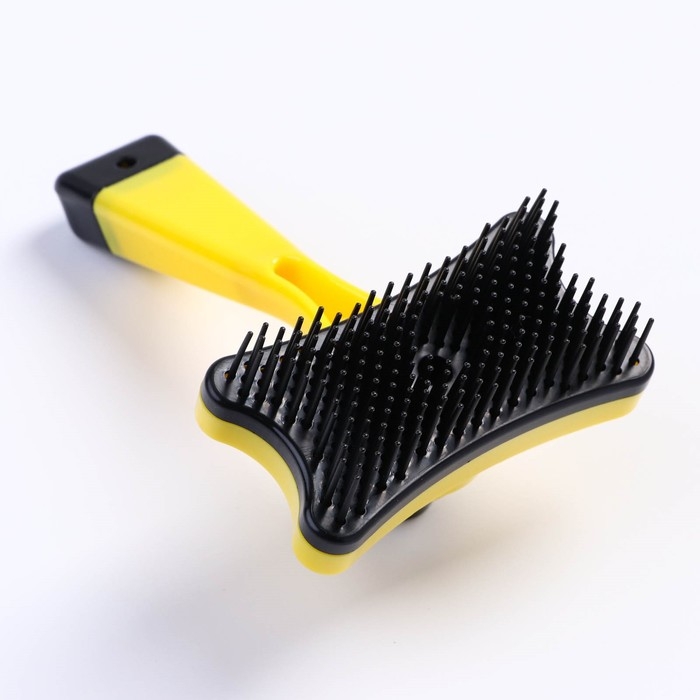 Пуходерка пластиковая  Пуходерка пластиковая "Косточка" с самоочисткой, 8,5 х 12,5 см, жёлтая