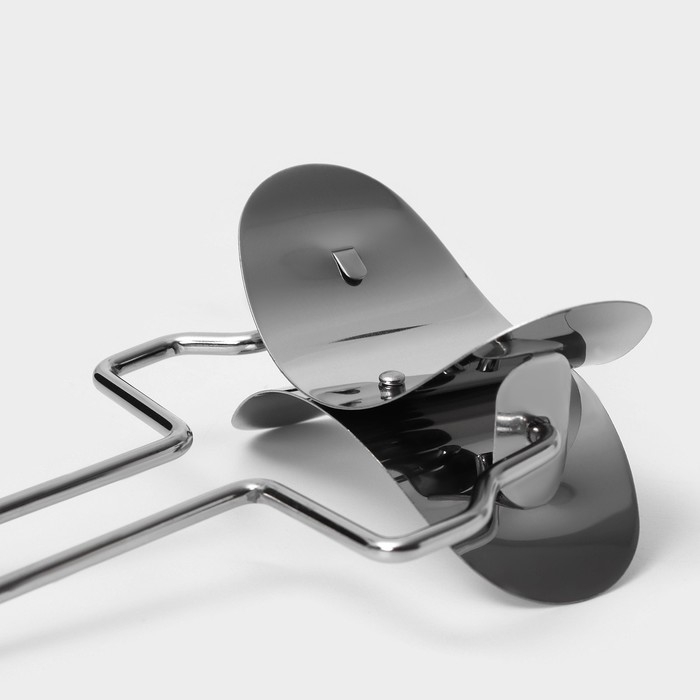 Ролик для вырезания кругов из теста Доляна, d=8 см, цвет серебристый Ролик для вырезания кругов из теста Доляна, d=8 см, цвет серебристый