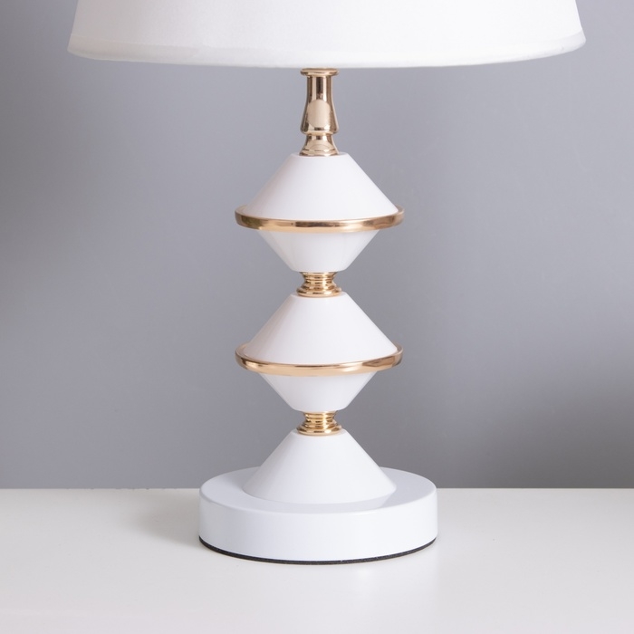 Лампа настольная Лампа настольная "Кристи" 1х40Вт Е27 белый/золото 25х25х41см