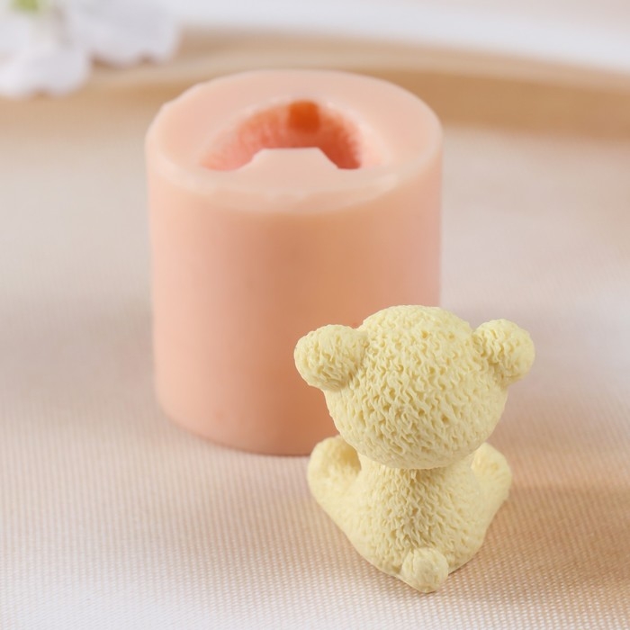 Молд силиконовый Молд силиконовый "Мишка руки у рта" (издел. 4,5х3,7х3,5см)