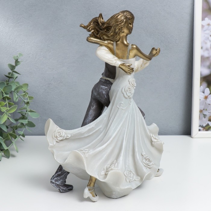 Сувенир полистоун  Сувенир полистоун "Новобрачные - свадебный танец" 27,5х13х20,5 см