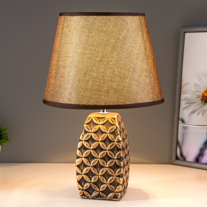 Лампа настольная 16445/1WT E14 40вт бронза 22х22х34 см RISALUX Лампа настольная 16445/1WT E14 40вт бронза 22х22х34 см RISALUX