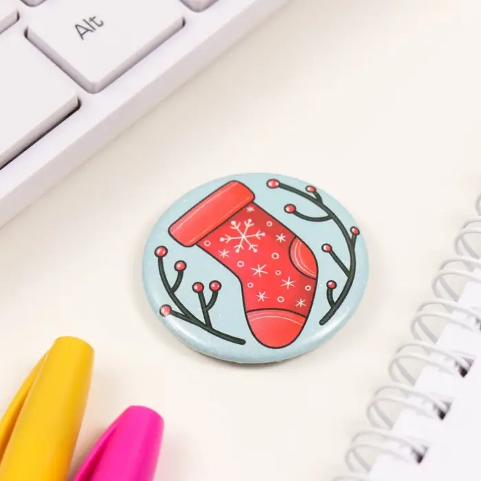 Значок закатной d=35 мм Значок закатной d=35 мм "Носок" 6,5х6,5 см