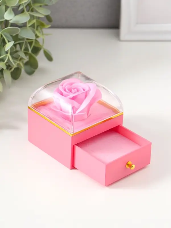 Шкатулка пластик "Роза в футляре" розовая 6,8х6,8х7,5 см