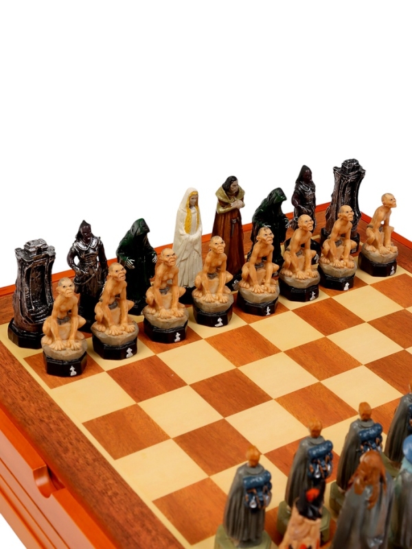 Шахматы  Шахматы "Фэнтези", настольная игра 36 х 36 см, король 7.7 х 2.3 см, пешка 6.1 х 2.3 см
