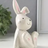 Сувенир керамика "Серый зайчик с сердечками на пяточках" 8х7,5х13,6 см