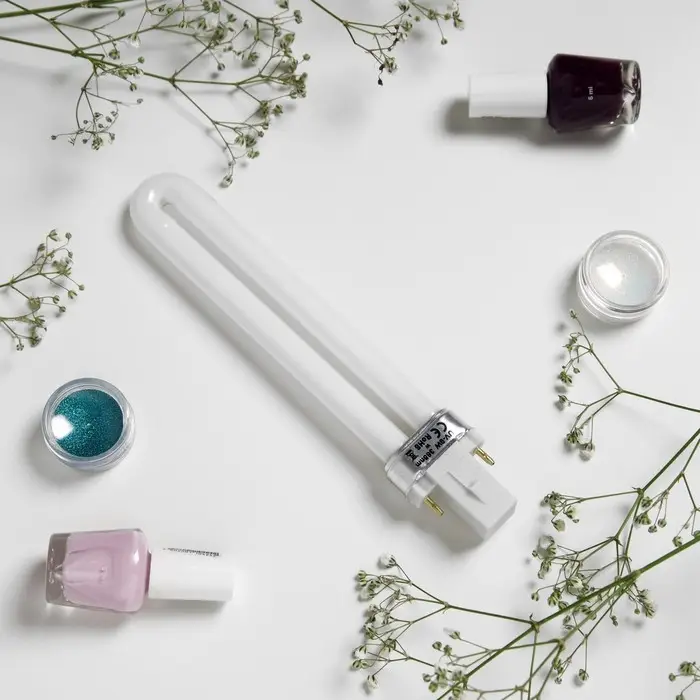 Сменная лампа Luazon LUF-20, ультрафиолетовая, UV-9W, 9 Вт, белая Сменная лампа Luazon LUF-20, ультрафиолетовая, UV-9W, 9 Вт, белая