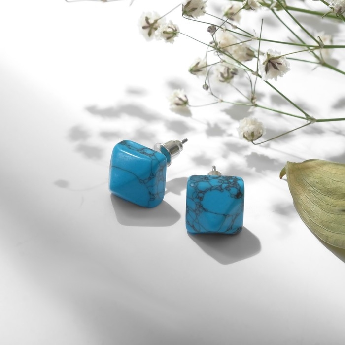 Пусеты пирамида «МИКС камней» Пусеты пирамида «МИКС камней»