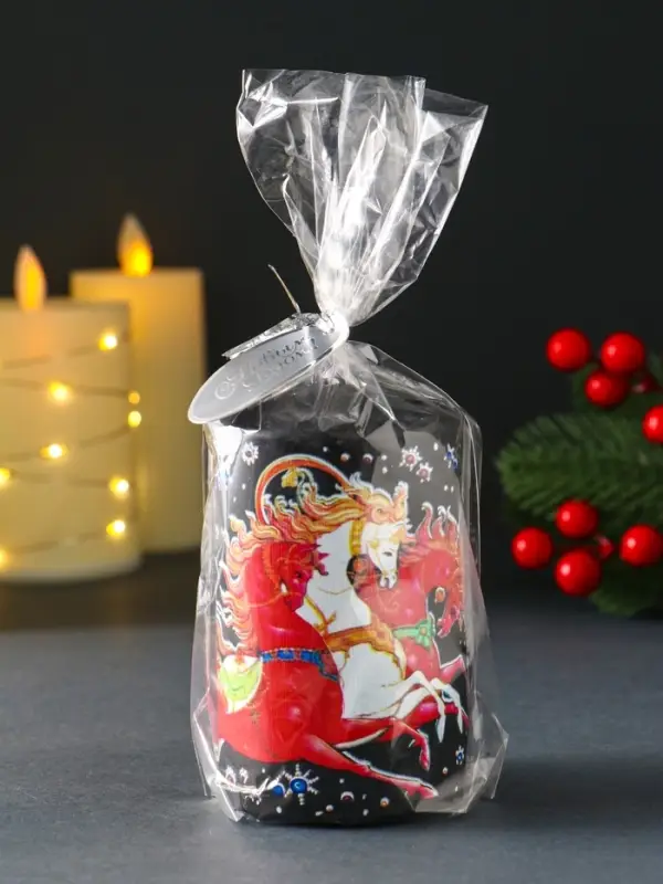 Свеча новогодняя пеньковая "Новый год. Доставка подарков" 6х6х10 см