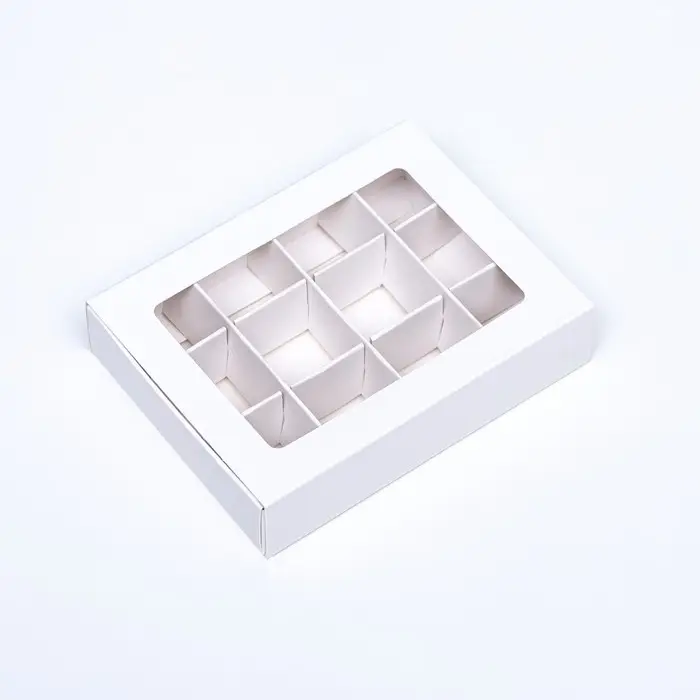 Коробка для 12 конфет, 11.5×8.7×2.5 см, Тонкие разделители, белый Коробка для 12 конфет, 11.5×8.7×2.5 см, Тонкие разделители, белый