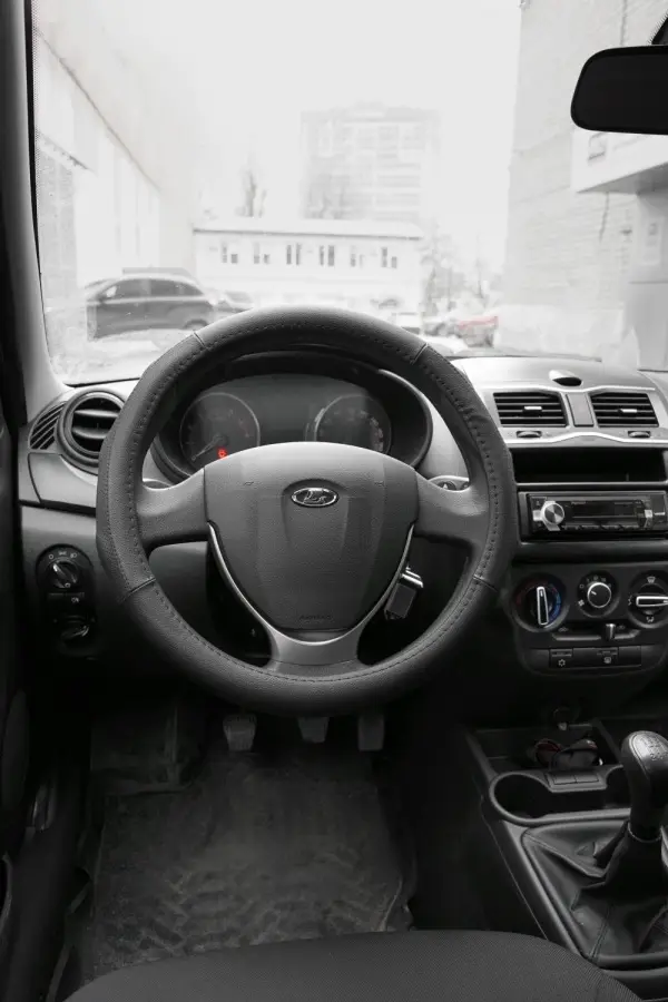 Оплетка на руль (нат. кожа) AVS GL-930M-B (размер M, черный) - Серия "Classic"