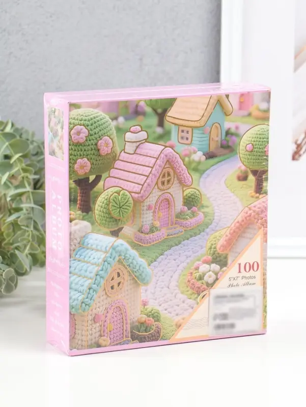 Фотоальбом на 100 фото 13х18 см "Вязаная деревушка" в коробке 5х18х20,5 см