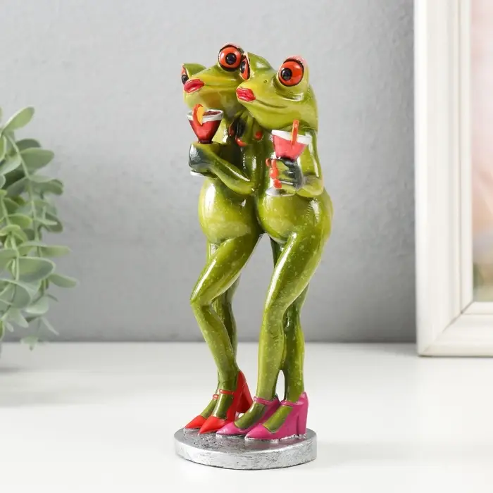 Фигурка полистоун лак &laquo;Лягухи подружки&raquo;, 9.5&times;6.5&times;18.5 см