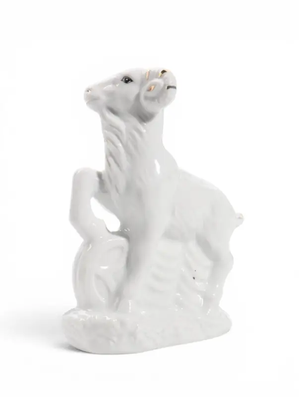 Фигурка &laquo;Козёл с китайской монетой&raquo;, 11.5&times;3.5&times;9 см