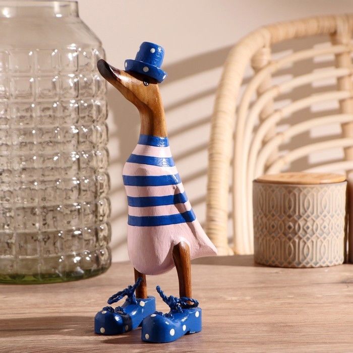 Сувенир Сувенир "Утка в розово-голубой одежде" дерево 13х9х27 см