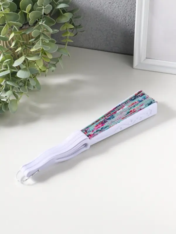 Веер складной &laquo;Розы и астры на нежно-зелёном&raquo;, 22.5 см