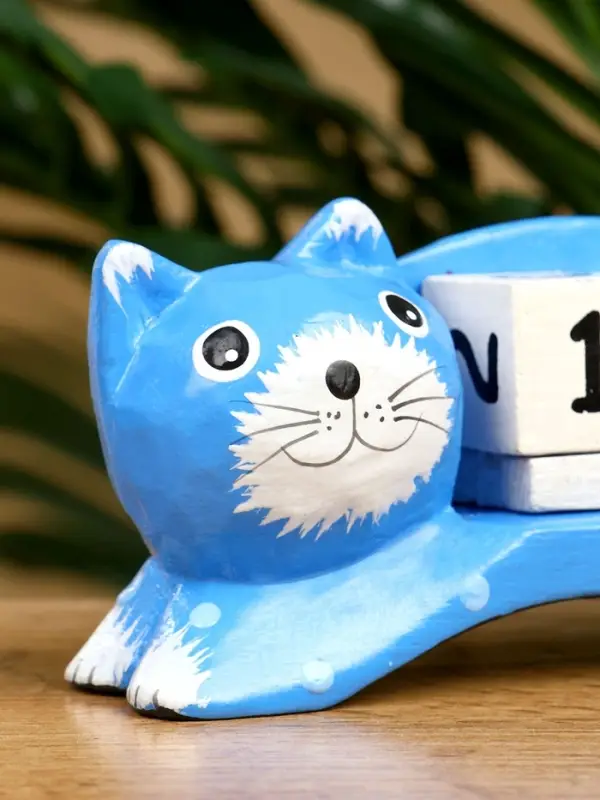 Календарь настольный "Кошка" дерево 13х4х10 см, цв. синий