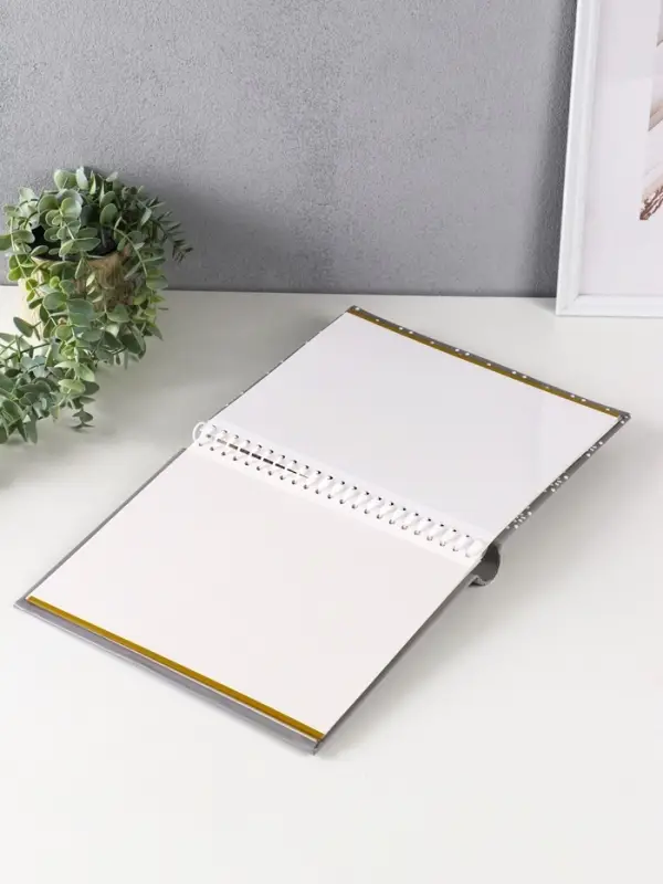 Фотоальбом 10 магнитных листов Фотоальбом 10 магнитных листов "Друзья" 23X28см, пер-т внутр.спираль