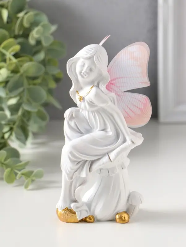 Сувенир полистоун "Девочка-бабочка на грибочке" белый 5,5х7х14,5 см