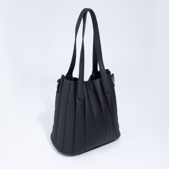 Сумка-тоут на магните, длинный ремень, цвет чёрный