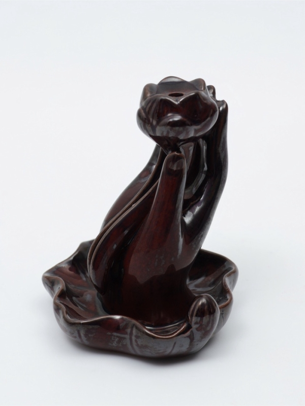 Подставка для благовоний TAKE IT EASY «Рука с лотосом», набор благовоний конусы, стелющийся дым, 4.3×3.5×6см