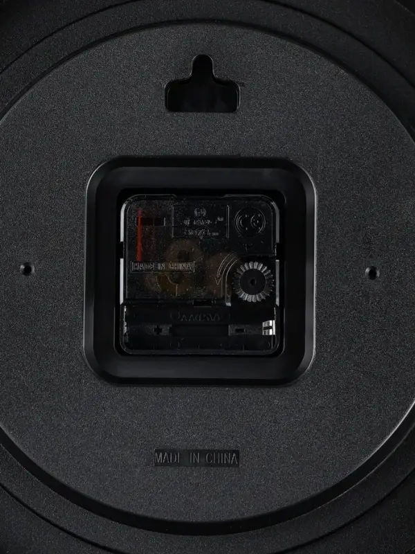 Часы настенные интерьерные &laquo;Классика&raquo;, плавный ход, светящиеся, d=25 см