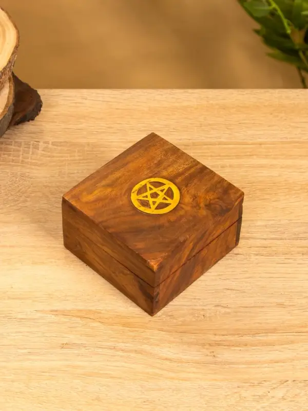 Шкатулка  Шкатулка "Пентакль" 10х10х6 см, дерево шишам