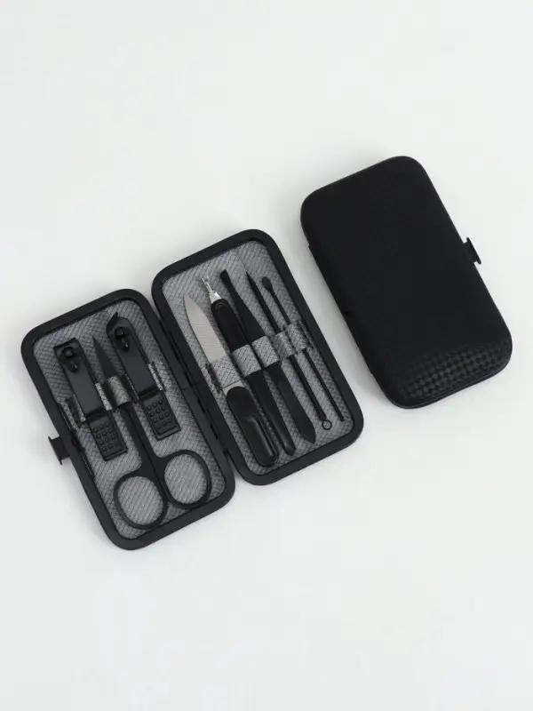 Набор маникюрный Christian, 8 предметов, в футляре, чёрный, серый