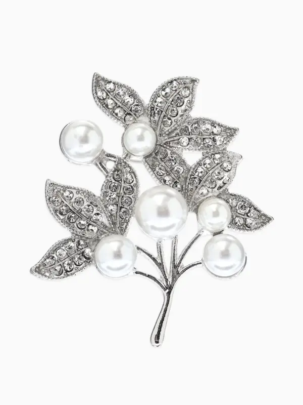 Брошь &laquo;Жемчужная капель&raquo;, белая в серебре